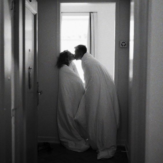 kiss